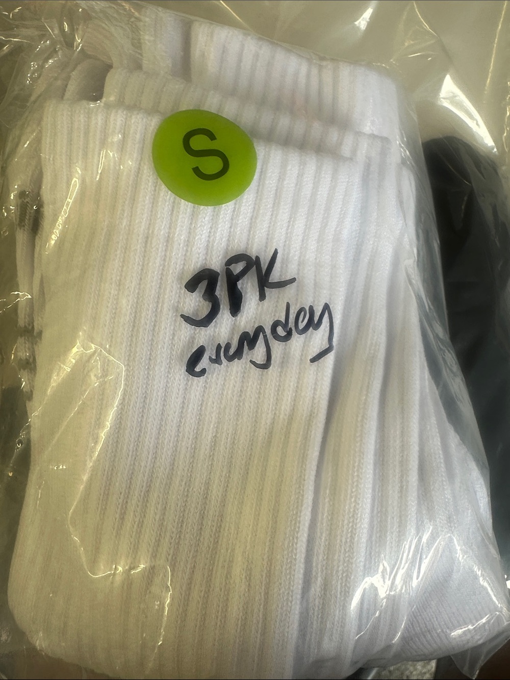 3-Pack Men's White Everyday Crew Socks - Quince